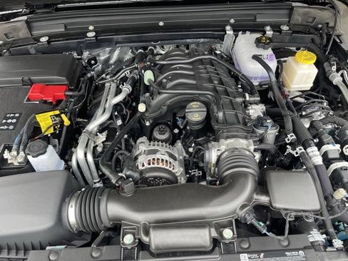 New 2025 Jeep Gladiator Sport image 27