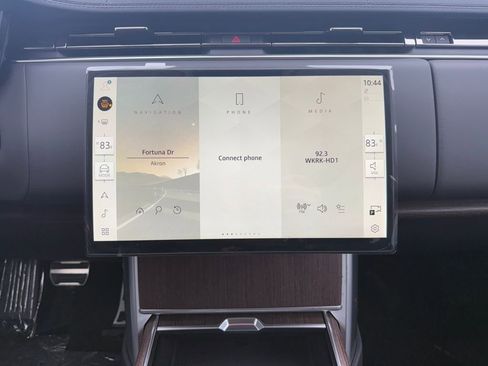 New 2026 Land Rover Range Rover SE image 23