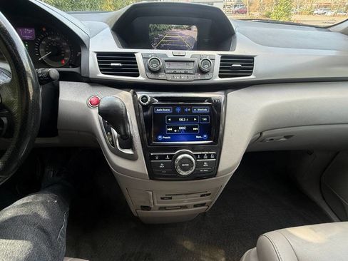 Used 2015 Honda Odyssey Touring Elite image 17