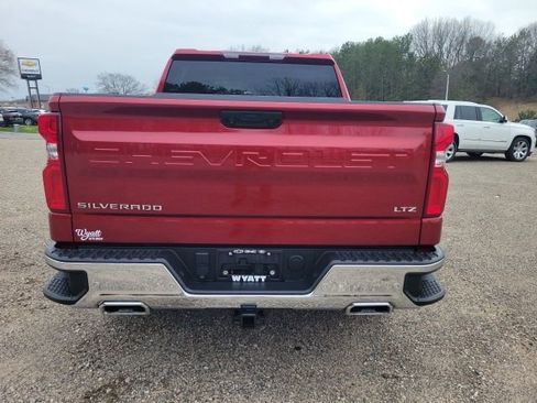 Used 2023 Chevrolet Silverado 1500 LTZ w/ Z71 Off-Road Package AWD/4WD image 9