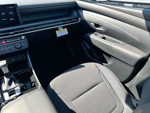 New 2026 Hyundai Tucson SE image 13
