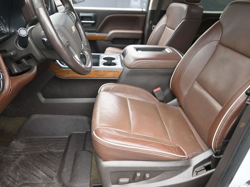 Used 2017 Chevrolet Silverado 1500 High Country image 14