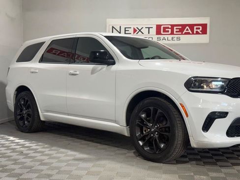 Used 2021 Dodge Durango SXT RWD image 2