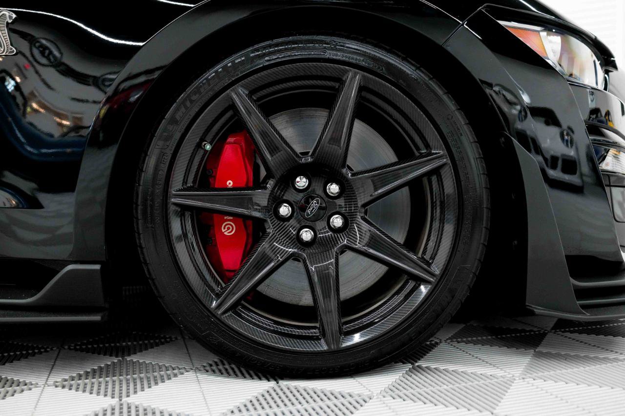 Used 2021 Ford Mustang Shelby GT500 w/ Carbon Fiber Track Pack RWD image 44