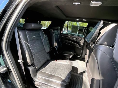 Used 2023 Cadillac Escalade Sport Platinum image 19