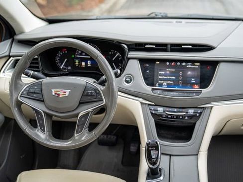 Used 2019 Cadillac XT5 Premium Luxury w/ Driver Assist Package image 29