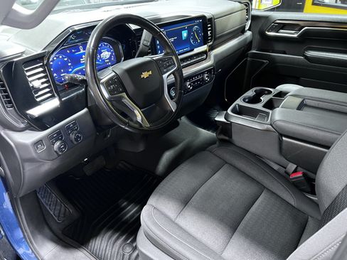 Used 2022 Chevrolet Silverado 1500 LT AWD/4WD image 14