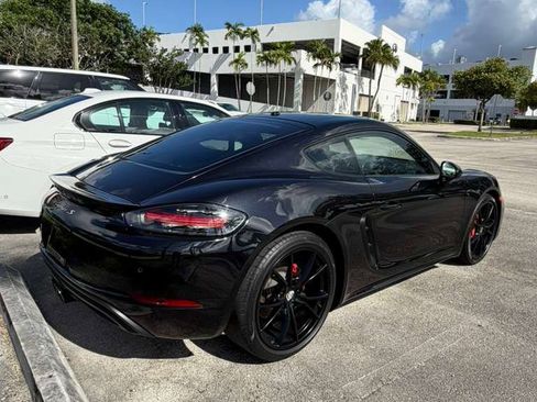Used 2017 Porsche 718 Cayman S RWD image 8