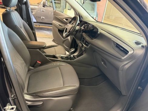 Used 2025 Buick Encore GX Preferred FWD image 30