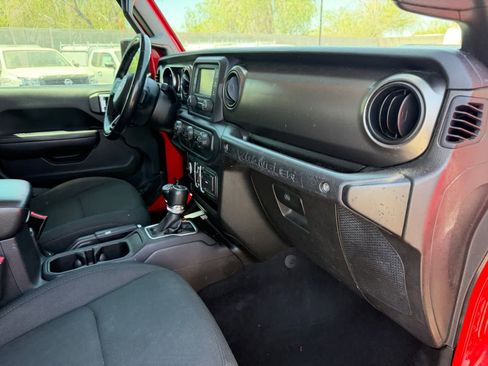 Used 2019 Jeep Wrangler Unlimited Sport S AWD/4WD image 10