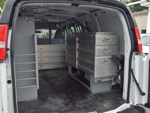 Used 2019 GMC Savana 2500 image 12