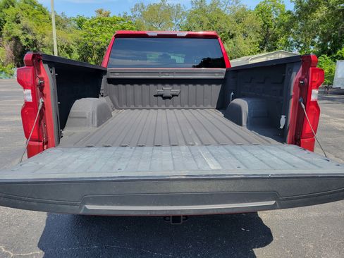 Used 2022 Chevrolet Silverado 1500 Custom w/ Safety Confidence Package RWD image 7