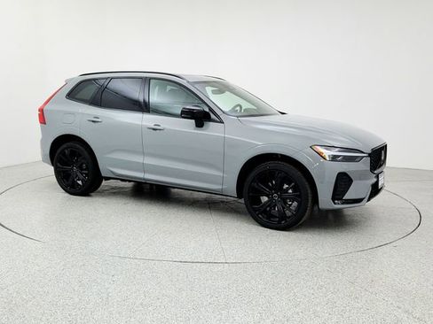 New 2026 Volvo XC60 B5 Ultra w/ Climate Package image 3