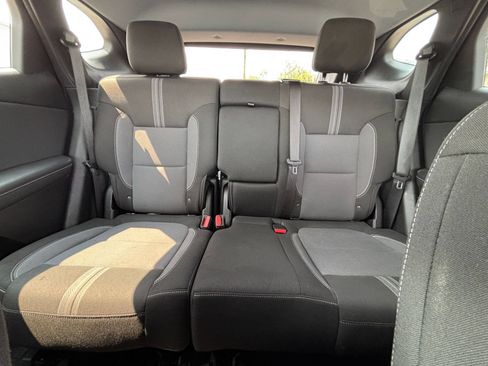 Used 2025 Chevrolet Blazer LT FWD image 38