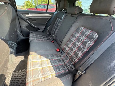 Used 2018 Volkswagen Golf 4-Door FWD image 23