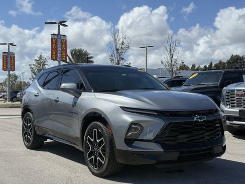 Used 2023 Chevrolet Blazer RS w/ Enhanced Convenience Package image 4