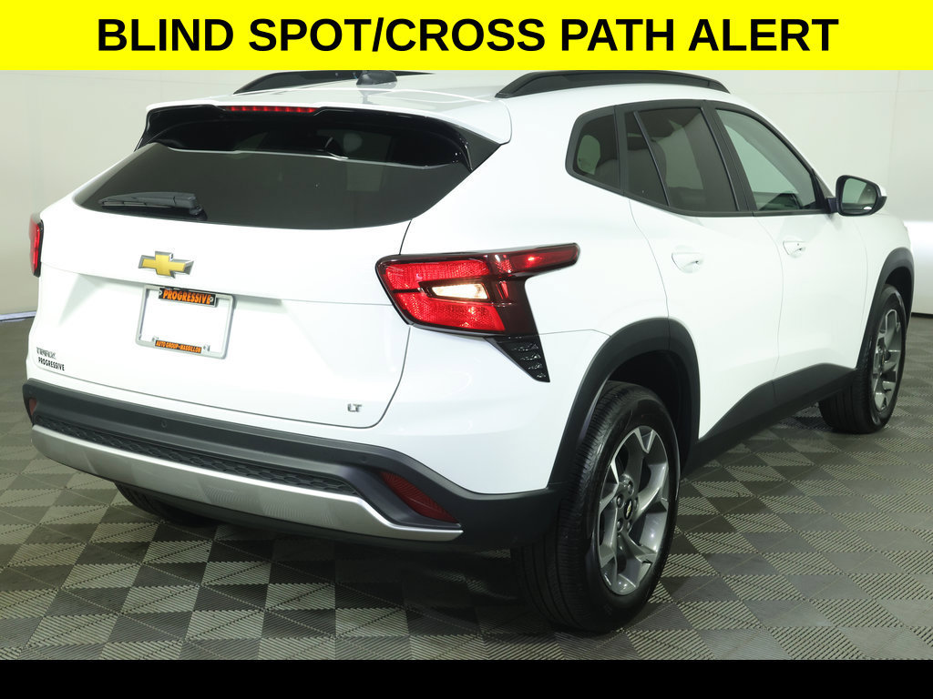Used 2025 Chevrolet Trax LT w/ Driver Confidence Package FWD image 8