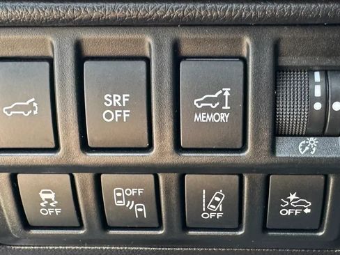 Used 2017 Subaru Outback 3.6R Limited AWD/4WD image 21