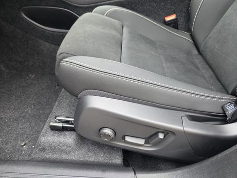 New 2026 Volvo XC40 B5 Ultra w/ Protection Package Premier AWD/4WD image 21