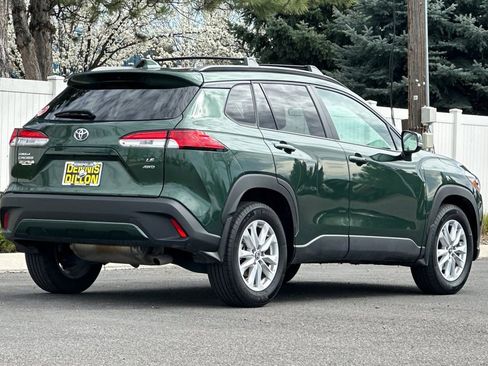 Used 2024 Toyota Corolla Cross LE w/ Moonroof Package image 4