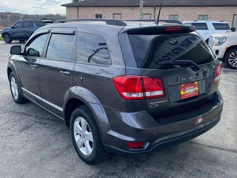 Used 2019 Dodge Journey SE w/ Blacktop Package FWD image 1