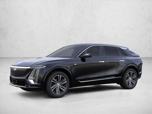 New 2026 Cadillac Lyriq Luxury AWD/4WD image 3