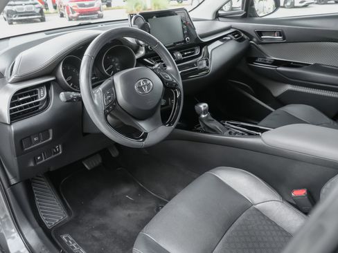 Used 2022 Toyota C-HR Limited FWD image 15