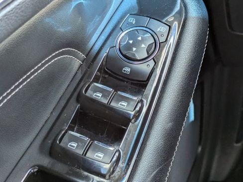 Used 2016 Ford Edge Titanium FWD image 23