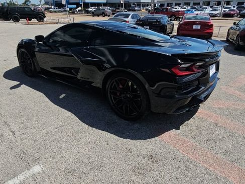 Used 2023 Chevrolet Corvette Z06 w/ Engine Appearance Package RWD image 5