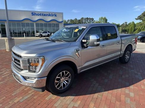 Used 2022 Ford F150 Lariat w/ Equipment Group 501A Mid image 4