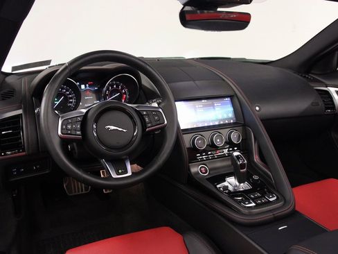 Used 2020 Jaguar F-TYPE R image 2
