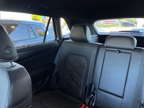 Used 2025 Volkswagen Atlas Cross Sport SE image 40