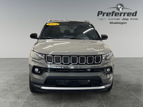 Used 2023 Jeep Compass Limited AWD/4WD image 11
