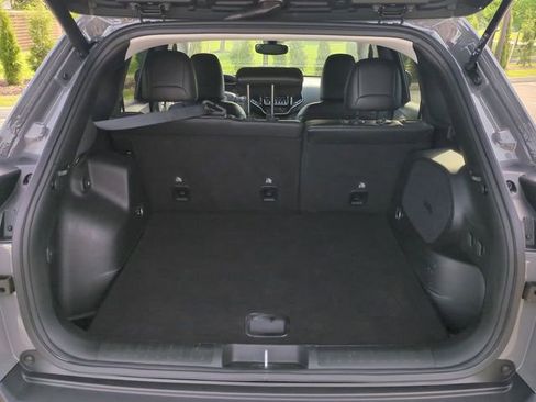 Used 2022 Jeep Cherokee Limited AWD/4WD image 13