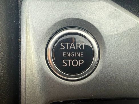 Used 2025 Nissan Altima 2.5 SV FWD image 24