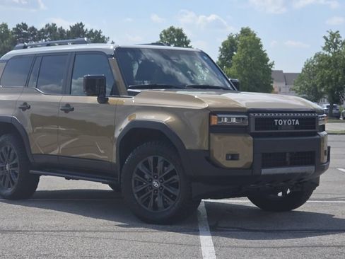 Used 2025 Toyota Land Cruiser w/ Premium Package AWD/4WD image 2