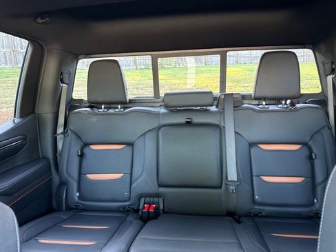 Used 2024 GMC Sierra 1500 AT4 w/ Technology Package image 36