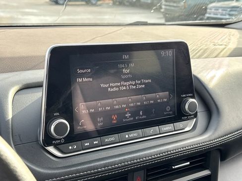 Used 2023 Nissan Rogue SV image 21