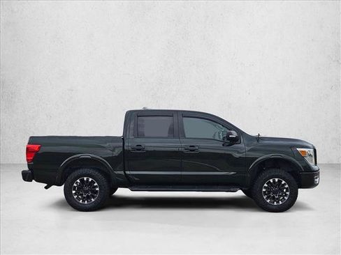Used 2019 Nissan Titan PRO-4X AWD/4WD image 4