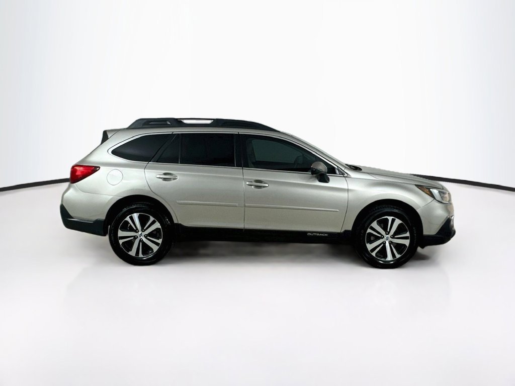 Used 2019 Subaru Outback 2.5i Limited AWD/4WD image 9