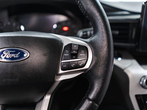 Used 2023 Ford Explorer XLT w/ Equipment Group 202A image 12