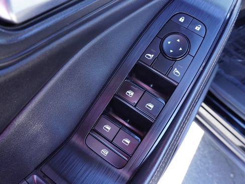 Certified 2023 Nissan Rogue SV w/ SV Premium B Package FWD image 16