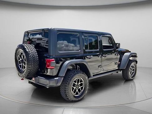 Used 2026 Jeep Wrangler Unlimited Rubicon AWD/4WD image 7