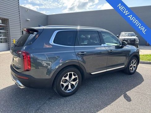 Used 2020 Kia Telluride EX w/ Towing Package FWD image 6