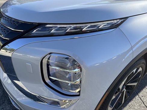 New 2025 Mitsubishi Outlander SE AWD/4WD image 9