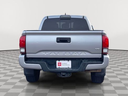 Used 2018 Toyota Tacoma TRD Sport image 6