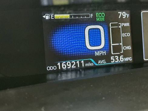 Used 2020 Toyota Prius LE FWD image 19