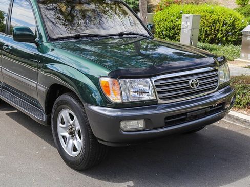 Used 2003 Toyota Land Cruiser image 9