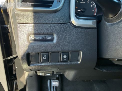 Used 2023 Nissan Murano SV image 14