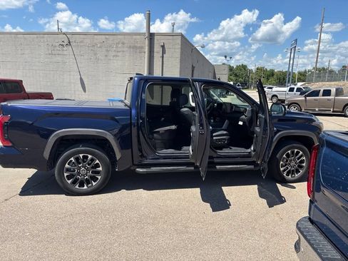 Used 2024 Toyota Tundra Limited AWD/4WD image 8